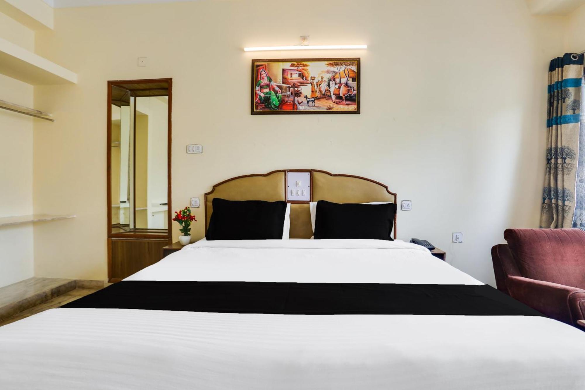 Super Townhouse Pichola Formerly Vinayak Udaipur Exterior photo
