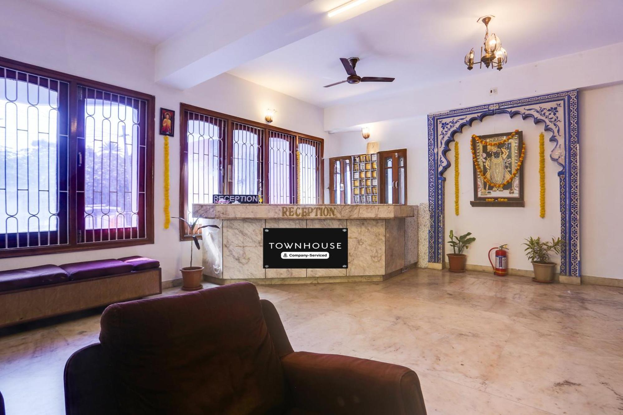 Super Townhouse Pichola Formerly Vinayak Udaipur Exterior photo