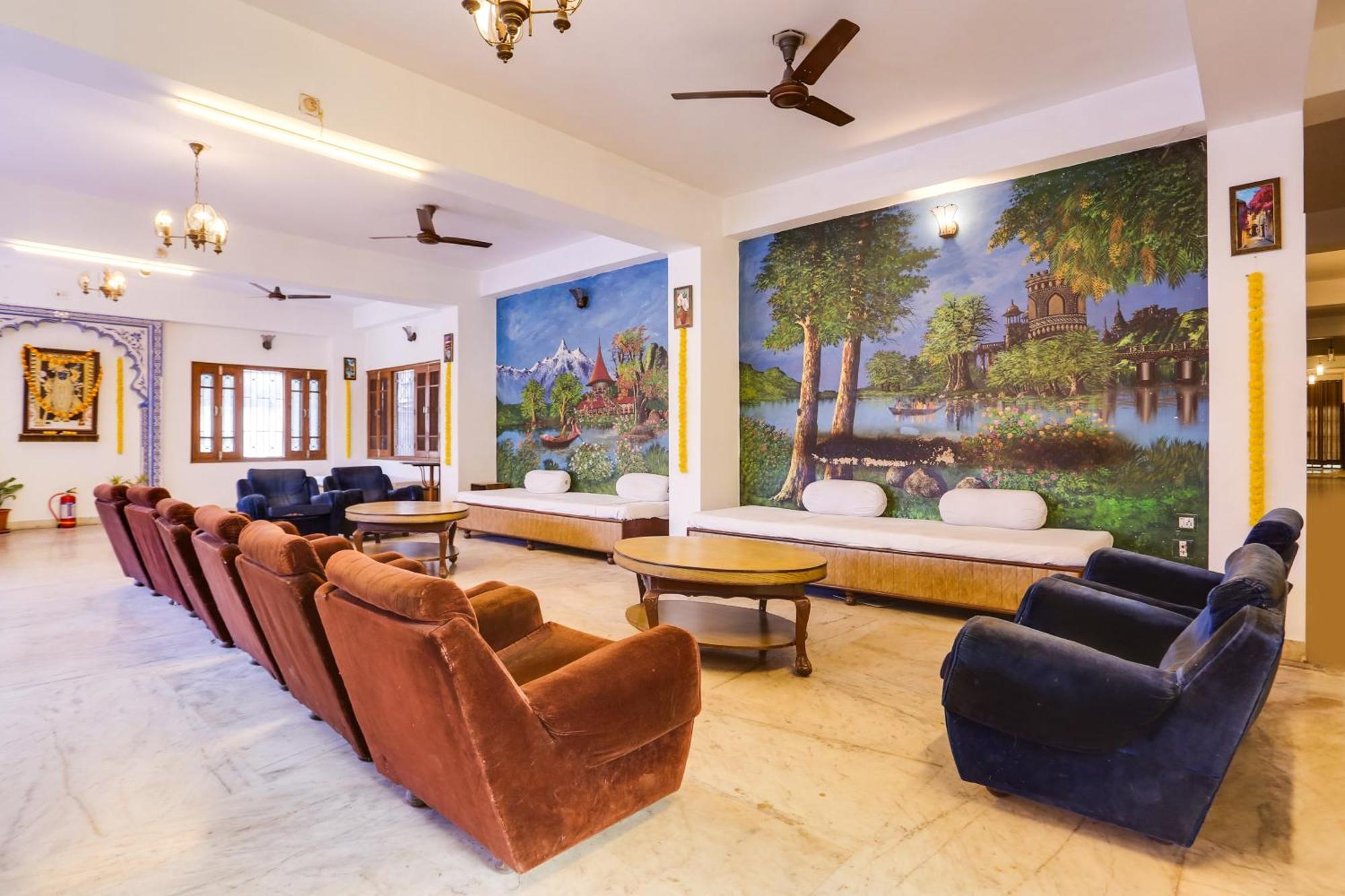 Super Townhouse Pichola Formerly Vinayak Udaipur Exterior photo
